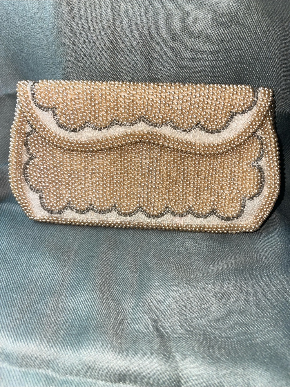 Beaded Scallop Evening Clutch Handbag - Cream White Silver Vintage Japan